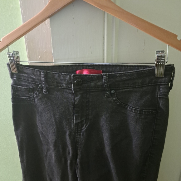 Jennifer Lopez Women's Jeans/Pants - Picture 8 of 16
